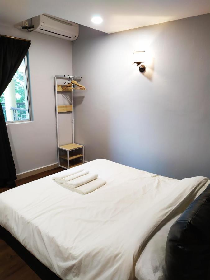 D'Ocean Homestay In Tiara Desaru Residence ภายนอก รูปภาพ